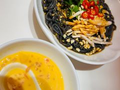 鸡丝蕨根粉-巷子宽·酸菜鱼(迪士尼小镇店)