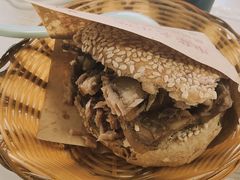 -洪峰浩老北京烧饼夹肉(角门路店)