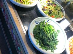-大中华希尔顿酒店-念自助餐·嗨啤·小龙虾
