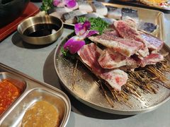 -围炉肉舍丹东海鲜烤肉·烤活鳗(步行街店)
