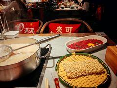 -尚尚仙·酸汤猪手·猪肚鸡火锅(华联万柳购物中心店)