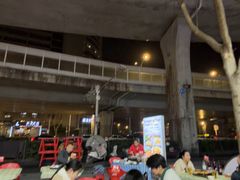 -老街烧烤大排档·地道湖北菜·龙虾馆(汉口火车站店)