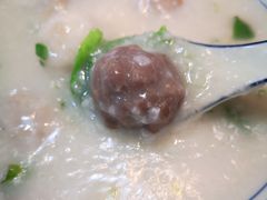 四宝丸子仔粥-荔银肠粉(建六店)