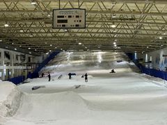 -乔波室内滑雪场