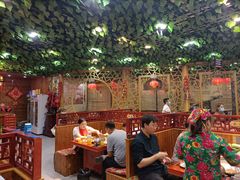 -袁小二大东北铁锅炖(吉祥村总部)