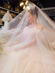 -艾米丽婚纱礼服