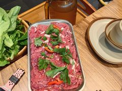 -野山舂·贵州现舂酸汤火锅(鸿通城店)