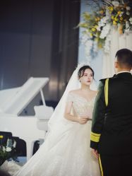 点击看大图 -派丽莫Pellimo原创设计婚纱品牌