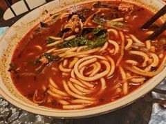 -粉八·云南米线·建水烧烤(常熟路店)