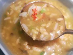 招牌小龙虾红汤泡饭-蜜桃花开·中西融合菜E&W(南长街店)