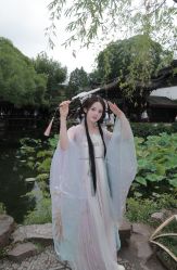 -一揽芳华汉服旗袍体验馆(拙政园店)