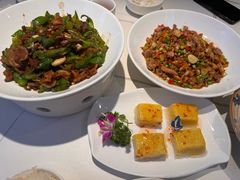 -阿瓦山寨·湘菜现炒·剁椒鱼头王(咸阳总店)