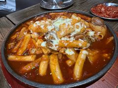 海鲜芝士炒年糕-MI WU FACTORY米屋美食工厂餐厅(绿地店)