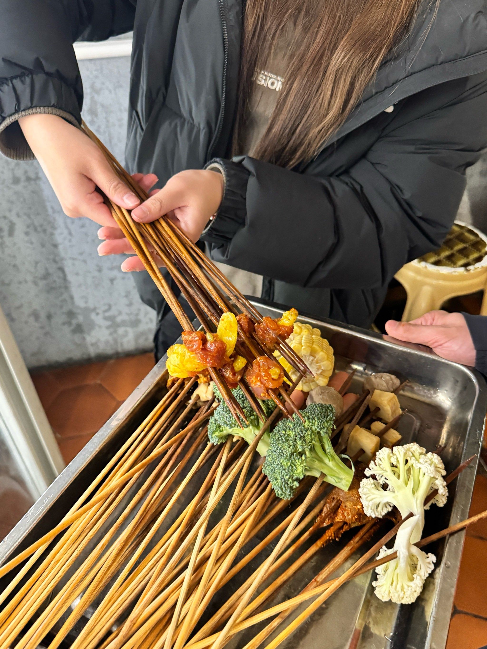 正宗地道的成都人,他家的串串非常的好吃
锅底是非常地道的成都串串