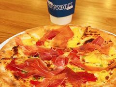 火腿芝麻菜披萨-城市大道红炉披萨烘焙坊