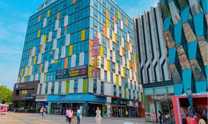 万达广场(余姚店)-"人不多,不知道为啥还要提前好多天约,没有.