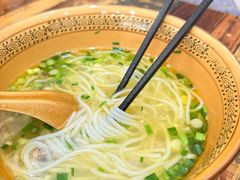 -正宗李家土鸡米线店
