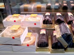 海盐红茶卷蛋糕-巴黎贝甜(大宁国际商业广场店)