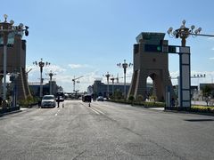 -霍尔果斯国门景区