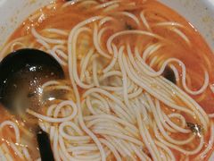 -蒙自源米线大王(东站店)