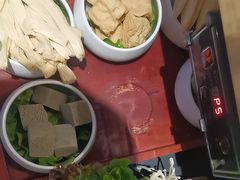 -牛人日志·鲜牛肉骨汤火锅(万科里瑧店)