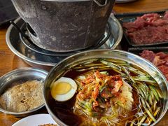 -韩风烤牛肉冷面店