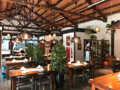 大堂-东家小院金汤酸菜鱼(南阳路店)