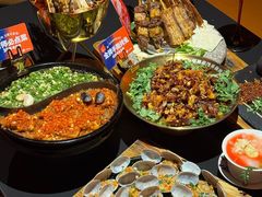 -何师烧烤·香辣蟹·川菜·30年老品牌(太古里旗舰店)