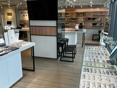 -瑞司视光眼镜·蔡司战略合作眼镜店(新街口店)