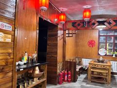 -果松木炭酸菜铜火锅·外婆参鸡汤