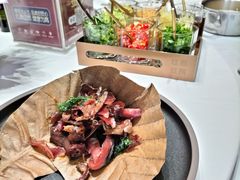 -红鼎豆捞·非遗鲍皇汤火锅(宝丰路店)