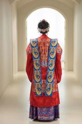 -洋洋婚纱品牌集合店