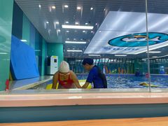 -Swim斯卫姆国际儿童游泳中心(红博中央公园店)