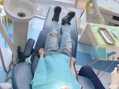 -瑞尔齿科(南京东路名人诊所)