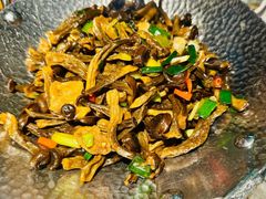 -雀舞云南菜(天津天河城购物中心店)