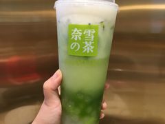 -奈雪的茶(湖滨银泰in77C区PRO店)