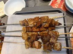 -小两口锦州烧烤·脆皮油边(依云北郡店)