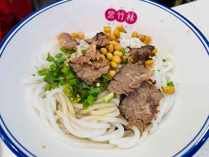 紫竹林大片牛肉卤粉-"干净卫生的一家小店.招牌的卤粉才不到两位.