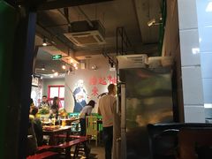 大堂-钢管厂五区小郡肝串串香(滨江店)