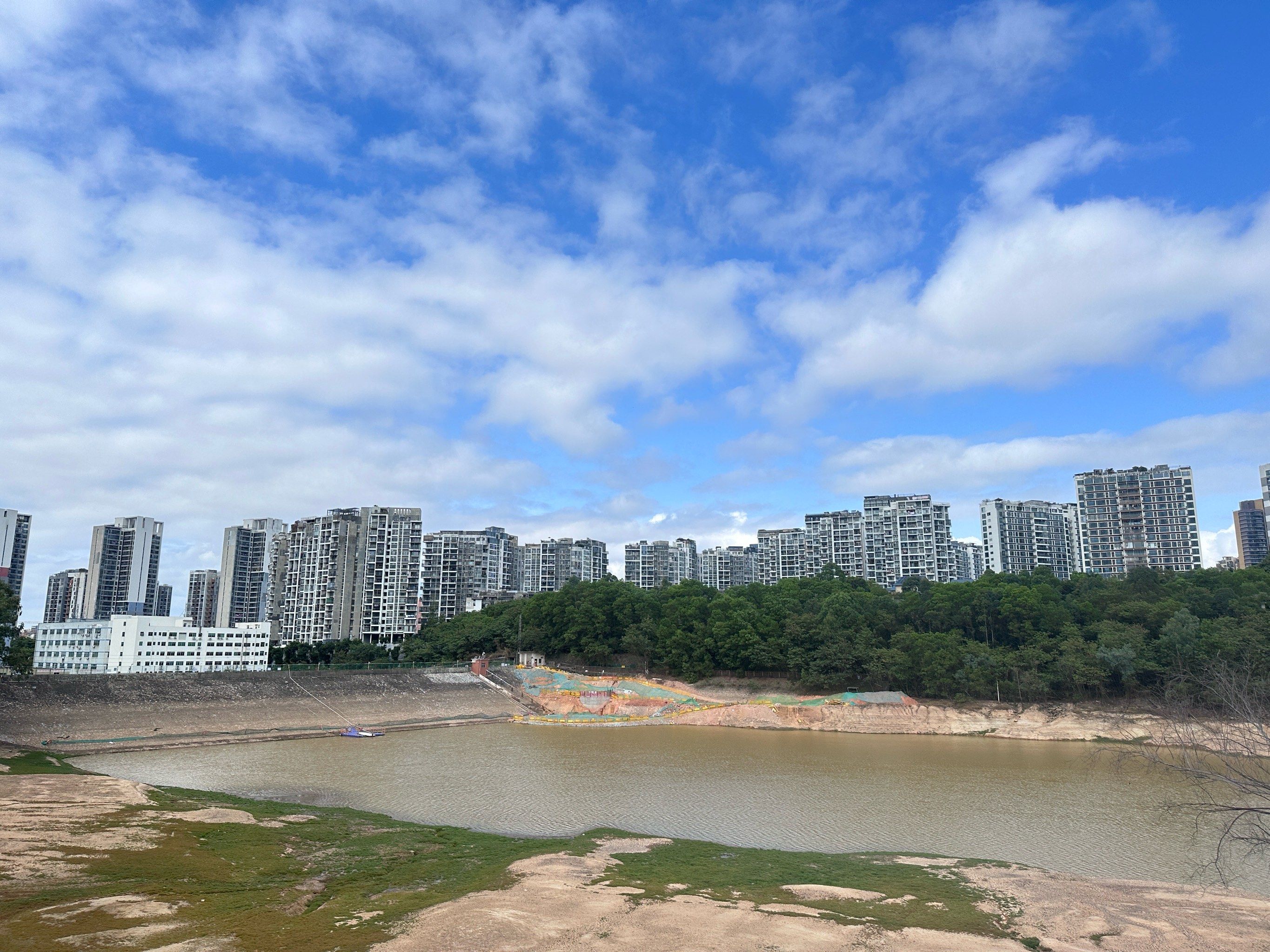 沒有太多「南坑水库」水哦