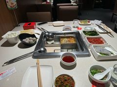 -海底捞火锅鲜切牛肉主题店(长寿路店)
