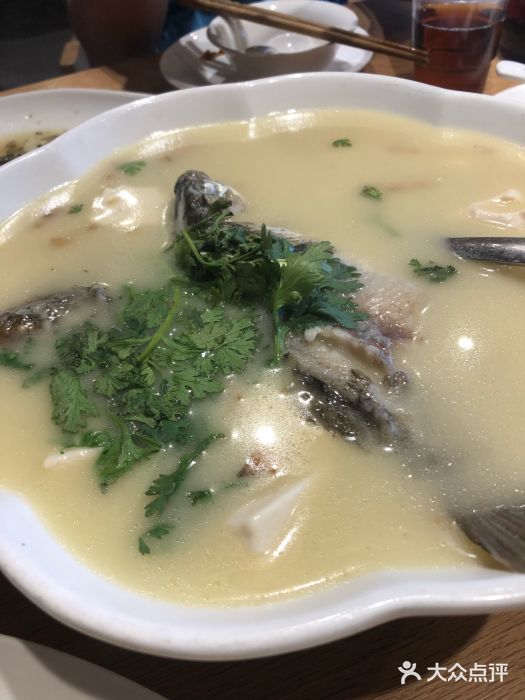 楼外楼农庄野生鲫鱼汤图片