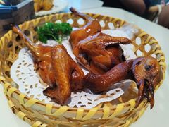 金牌脆皮乳鸽-茶小点(丽悦新天店)