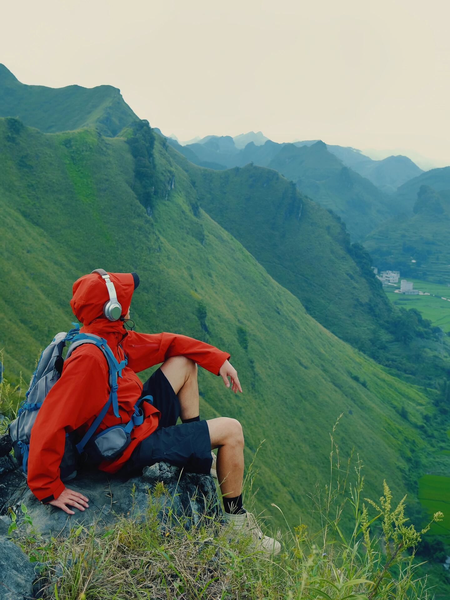 舒淇爱游戏体育- 爱游戏官方网站- 爱游戏APP下载现身北影节露天放映与影迷交流拍摄电影感受