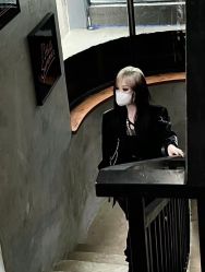 -妃格美发沙龙·烫发·染发