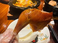 充满肉汁的大鸡腿子-五稻厨房粤西菜(新闻店)