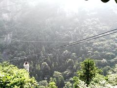 -燕子河大峡谷天坑仙境