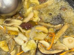-菌之家·专业纯野生菌火锅·特色炒菌