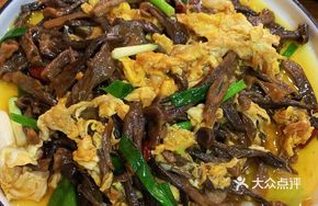Stir-fried Eggs with Mountain Mushrooms