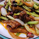 高沙这边超赞的一家烧烤店 「辣炒鸡架」鸡架炒的很香